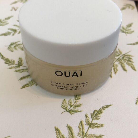 OUAI
Scalp & Body Scrub size sample deluxe 30mg plus Ipsy drawstring bag - Picture 6 of 10
